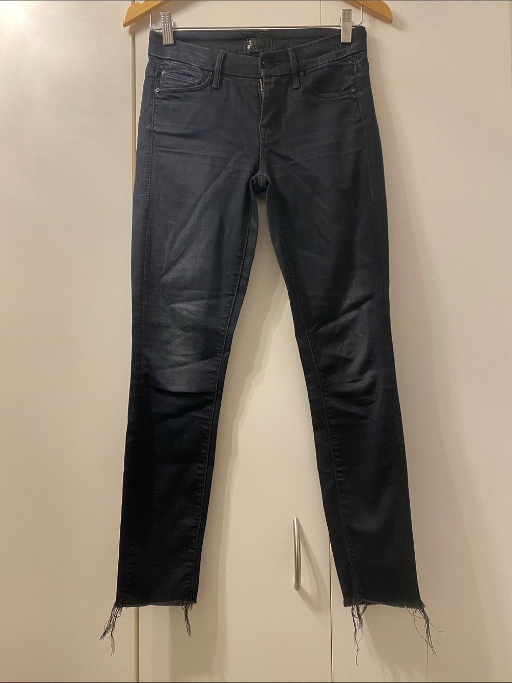 Classic Women's Black Skinny Jeans - Brand Unspecified